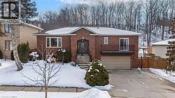 29 PRESIDENT Drive  Stoney Creek, ON L8G 4H2