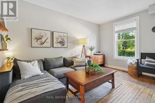 2055 Embleton Road, Brampton, ON - Indoor Photo Showing Living Room