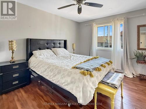 865 Canada Drive, Fort Erie (Lakeshore), ON - Indoor Photo Showing Bedroom