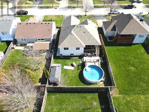 865 Canada Drive, Fort Erie (Lakeshore), ON - Outdoor With Above Ground Pool