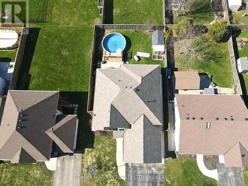 865 Canada Drive, Fort Erie (Lakeshore), ON - Outdoor With Above Ground Pool