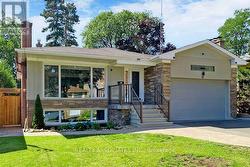 21 BURLEIGH HEIGHTS DRIVE  Toronto, ON M2K 1Y8