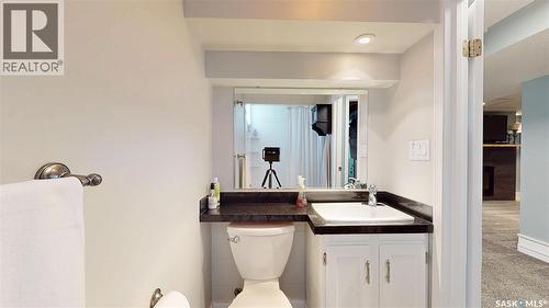 29 Latta Street, Regina, SK - Indoor Photo Showing Bathroom