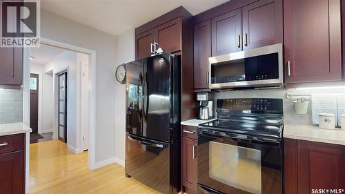 29 Latta Street, Regina, SK - Indoor Photo Showing Kitchen
