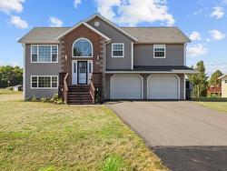 73 BONAVISTA Avenue  Stratford, PE C1B 0E5