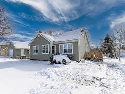 32 CONFEDERATION Street  Charlottetown, PE C1A 5V4