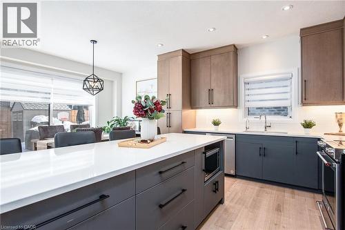 351 Chokecherry Crescent, Waterloo, ON - Indoor Photo Showing Kitchen With Upgraded Kitchen