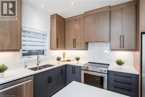 351 Chokecherry Crescent, Waterloo, ON - Indoor Photo Showing Kitchen With Double Sink With Upgraded Kitchen