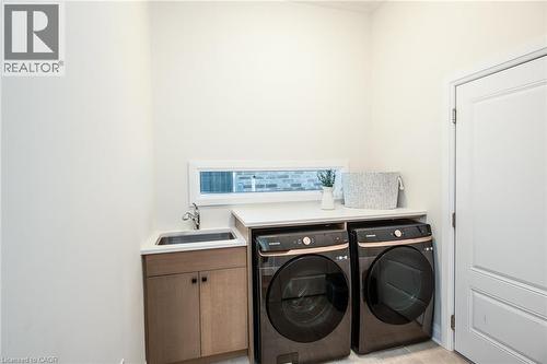 351 Chokecherry Crescent, Waterloo, ON - Indoor Photo Showing Laundry Room