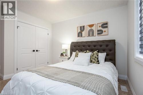 351 Chokecherry Crescent, Waterloo, ON - Indoor Photo Showing Bedroom