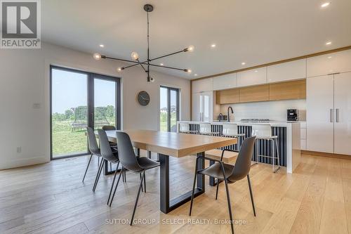 61 Crestview Drive, Middlesex Centre, ON - Indoor Photo Showing Dining Room
