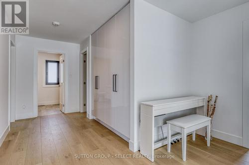 61 Crestview Drive, Middlesex Centre, ON - Indoor Photo Showing Other Room