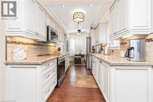 27 Beaverton Drive, Hamilton, ON - Indoor Photo Showing Kitchen With Upgraded Kitchen