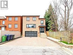 20 BLAIRVILLE ROAD  Toronto, ON M3H 5Y5