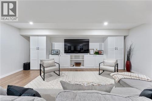 2 Masters Lane, Paris, ON - Indoor Photo Showing Living Room