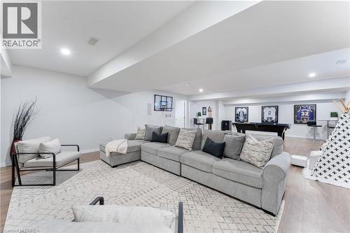 2 Masters Lane, Paris, ON - Indoor Photo Showing Living Room