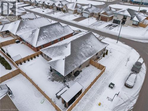 2 Masters Lane, Paris, ON - Outdoor