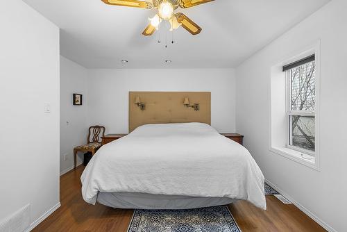 315 14Th Avenue, Cranbrook, BC - Indoor Photo Showing Bedroom