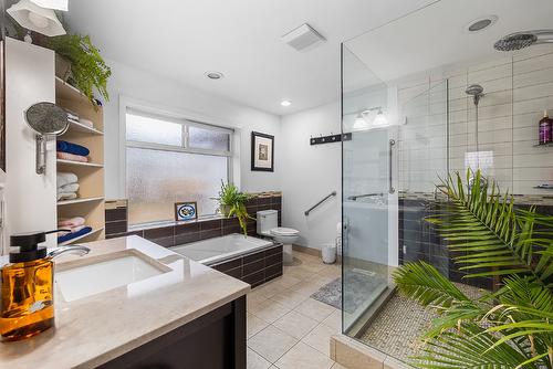 315 14Th Avenue, Cranbrook, BC - Indoor Photo Showing Bathroom