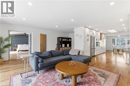 88 OLD FOREST Crescent  Kitchener, ON N2N 2A3