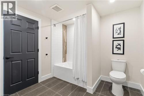 88 Old Forest Crescent, Kitchener, ON - Indoor Photo Showing Bathroom
