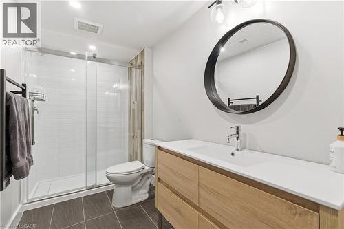 88 Old Forest Crescent, Kitchener, ON - Indoor Photo Showing Bathroom