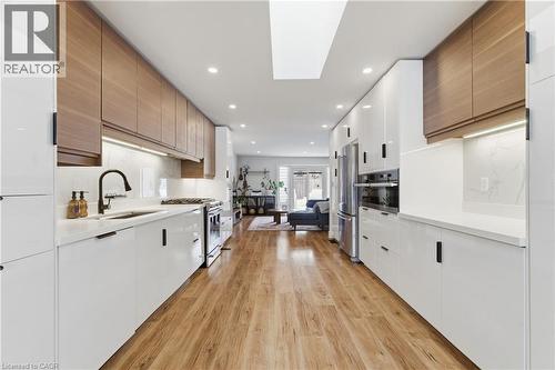 88 Old Forest Crescent, Kitchener, ON - Indoor Photo Showing Kitchen With Upgraded Kitchen
