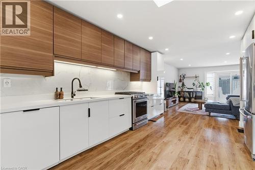 88 Old Forest Crescent, Kitchener, ON - Indoor Photo Showing Kitchen With Upgraded Kitchen