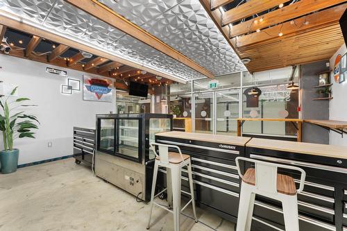 1A , 10020 Jasper Avenue, Edmonton, AB 