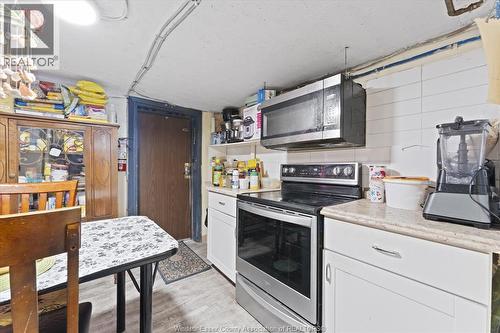 3060 Sandwich, Windsor, ON - Indoor Photo Showing Kitchen