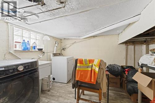 3060 Sandwich, Windsor, ON - Indoor Photo Showing Laundry Room