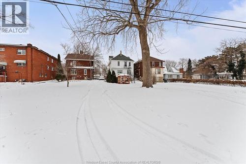 3060 Sandwich, Windsor, ON - Outdoor