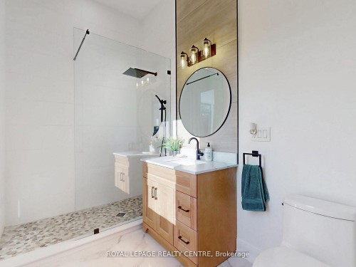 521 Old York Road, Burlington, ON - Indoor Photo Showing Bathroom