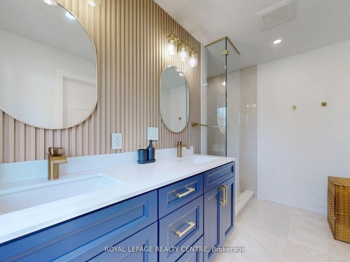 521 Old York Road, Burlington, ON - Indoor Photo Showing Bathroom