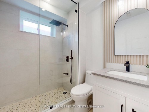 521 Old York Road, Burlington, ON - Indoor Photo Showing Bathroom