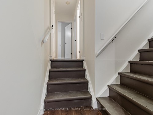 5 Rochelle Crescent, Toronto, ON - Indoor Photo Showing Other Room