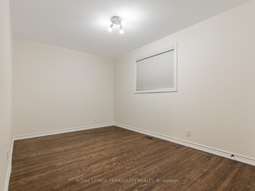 5 Rochelle Crescent, Toronto, ON - Indoor Photo Showing Other Room