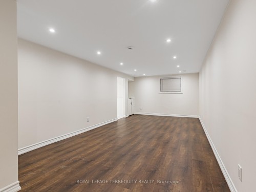 5 Rochelle Crescent, Toronto, ON - Indoor Photo Showing Other Room