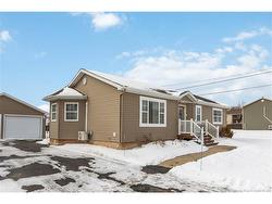 16 Crowbush CRES  Moncton, NB E1G 0G8
