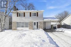 123 ABBEYHILL DRIVE  Ottawa, ON K2L 1H4