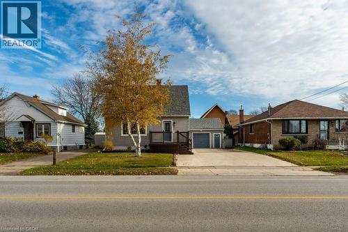 6782 Dorchester Road, Niagara Falls, ON - Outdoor With Facade