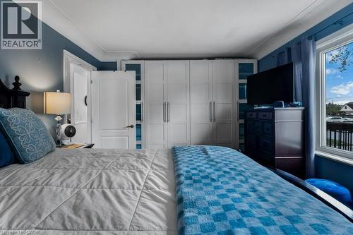6782 Dorchester Road, Niagara Falls, ON - Indoor Photo Showing Bedroom