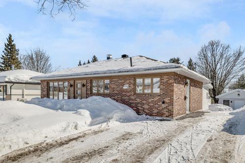 11543 Av. Rigaud  Québec (La Haute-Saint-Charles), QC G2A 1R6