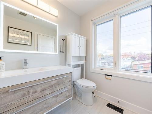 Salle de bains - 5808 Rue Alphonse, Brossard, QC - Indoor Photo Showing Bathroom