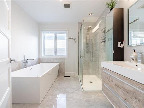 Salle de bains - 5808 Rue Alphonse, Brossard, QC - Indoor Photo Showing Bathroom
