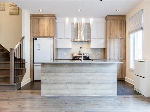 Cuisine - 5808 Rue Alphonse, Brossard, QC - Indoor Photo Showing Kitchen