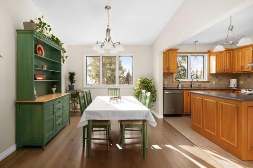 Salle à manger - 37 Place Leclerc, Kirkland, QC - Indoor Photo Showing Dining Room