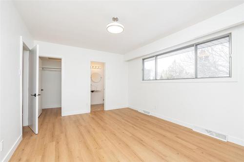 85 Thatcher Drive, Winnipeg, MB - Indoor Photo Showing Other Room