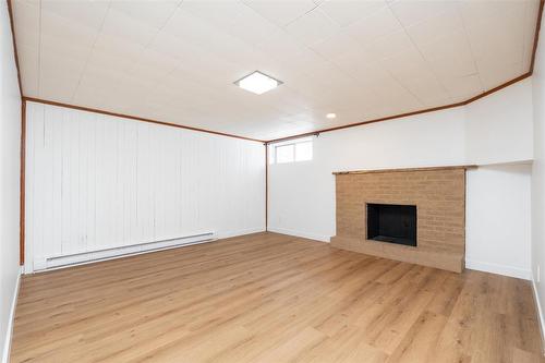 85 Thatcher Drive, Winnipeg, MB - Indoor With Fireplace