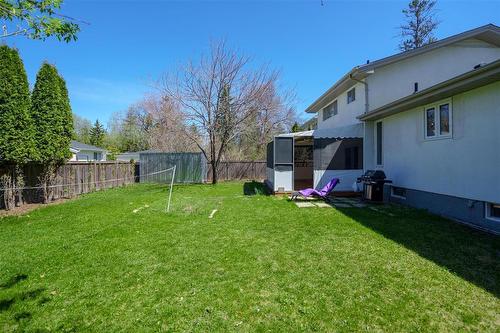 85 Thatcher Drive, Winnipeg, MB - Outdoor